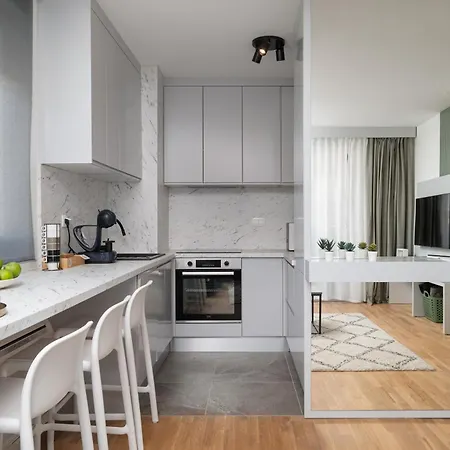 Appartamento Anni - Modern & Cosy - With Garage & Balcony Zara