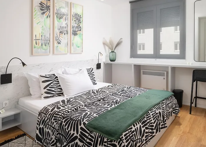 아파트 Anni - Modern & Cosy - With Garage & Balcony