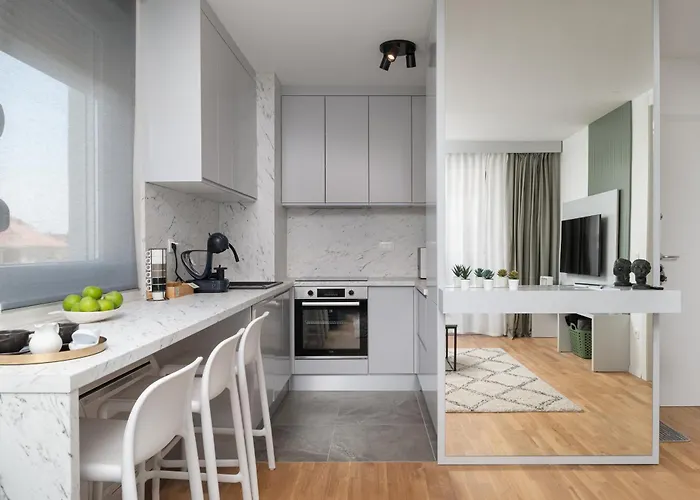 아파트 Anni - Modern & Cosy - With Garage & Balcony 자다르