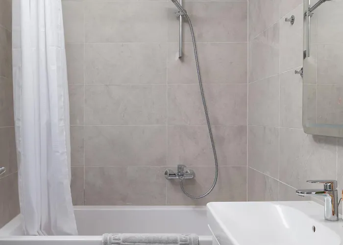 Anni - Modern & Cosy - With Garage & Balcony